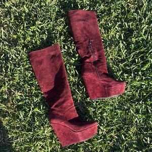 Women's Burgundy Wedge Boots - Stuart Weitzman Size 7 1/2